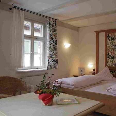 Hotel Weisses Ross Dinkelsbühl Екстериор снимка