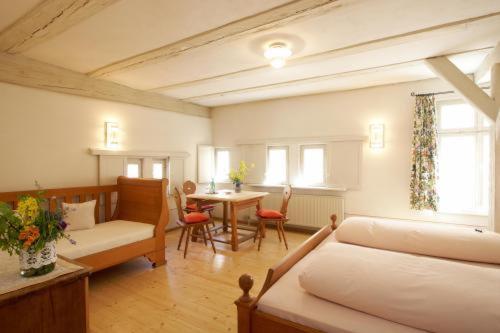 Hotel Weisses Ross Dinkelsbühl Екстериор снимка