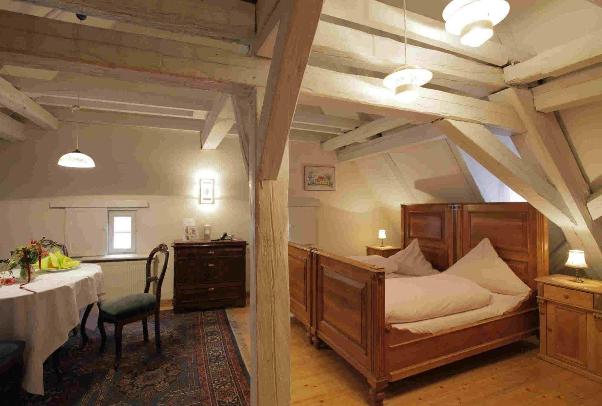 Hotel Weisses Ross Dinkelsbühl Екстериор снимка